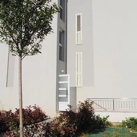 Appartement Adrian *