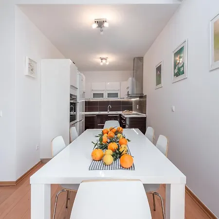 Adrian Appartement *